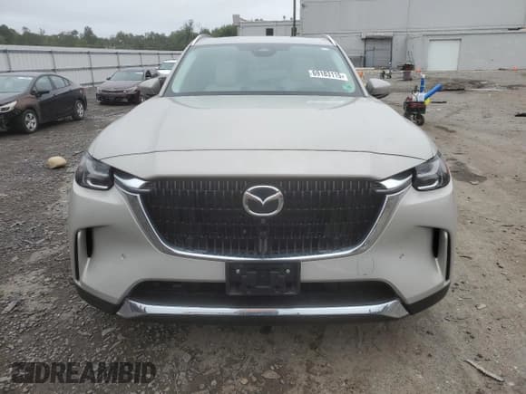 ✅ 2025 Mazda CX-90 Premium Plus Package • VIN: JM3KKEHD6S1223185 • Lot: 69183115. Wystawiony na Copart z przebiegiem 3 659 mil. Bezpłatny archiwum sprzedaży aukcyjnych z USA i szczegółowy raport historii pojazdu na DreamBid. Zdjęcie 5.