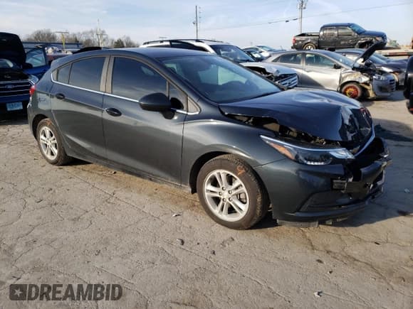 ✅ 2018 Chevrolet Cruze LT • VIN: 3G1BE6SM2JS649718 • Лот: 40421063. Опубликован ранее на Copart с пробегом 53 678 миль. Бесплатный доступ к архиву аукционных продаж из США и подробный отчёт об истории автомобиля на DreamBid. Изображение 4.
