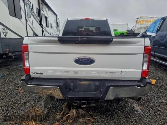 ✅ 2018 Ford F-250 XL • VIN: 1FT7W2A68JEB16515 • Lot: 94654155. Listed on Copart with Not provided. Free auction sales archive from the USA and detailed vehicle history report at DreamBid. Image 6.