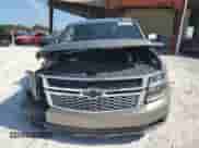 2018 Chevrolet Suburban LS с VIN 1GNSCGKC6JR249746, выставлен на аукционе Copart как лот 55622105 с пробегом 126 378 миль миль и Списание • Salvage title. История ставок и продаж доступна на DreamBid. Изображение 5.