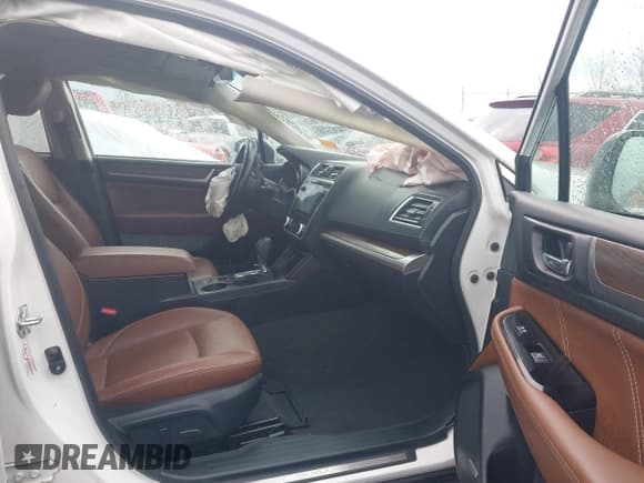 ✅ 2018 Subaru Outback Touring • VIN: 4S4BSETCXJ3301053 • Lot: 43622800. Listed on IAAI with 54,525 mi. Free auction sales archive from the USA and detailed vehicle history report at DreamBid. Image 5.