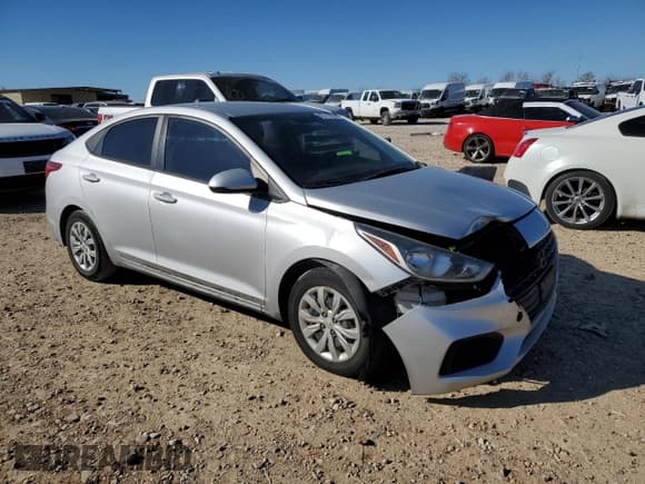 ✅ 2018 Hyundai Accent SE • VIN: 3KPC24A39JE018514 • Лот: 42711625. Опубликован ранее на Copart с пробегом 106 731 миль. Бесплатный доступ к архиву аукционных продаж из США и подробный отчёт об истории автомобиля на DreamBid. Изображение 4.