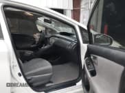 ✅ 2014 Toyota Prius Four • VIN: JTDKN3DU1E1749111 • Lot: 43260413. Wystawiony na IAAI z przebiegiem 113 117 mil. Bezpłatny archiwum sprzedaży aukcyjnych z USA i szczegółowy raport historii pojazdu na DreamBid. Zdjęcie 5.