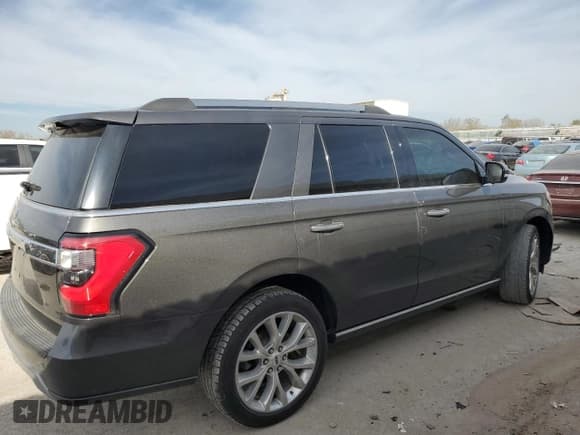 ✅ 2019 Ford Expedition Limited • VIN: 1FMJU2AT1KEA23737 • Lot: 89529615. Wystawiony na Copart z przebiegiem 56 694 mil. Bezpłatny archiwum sprzedaży aukcyjnych z USA i szczegółowy raport historii pojazdu na DreamBid. Zdjęcie 3.