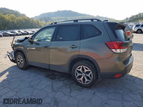 ✅ 2024 Subaru Forester Premium • VIN: JF2SKADCXRH490251 • Lot: 81187125. Wystawiony na Copart z przebiegiem 25 023 mil. Bezpłatny archiwum sprzedaży aukcyjnych z USA i szczegółowy raport historii pojazdu na DreamBid. Zdjęcie 2.