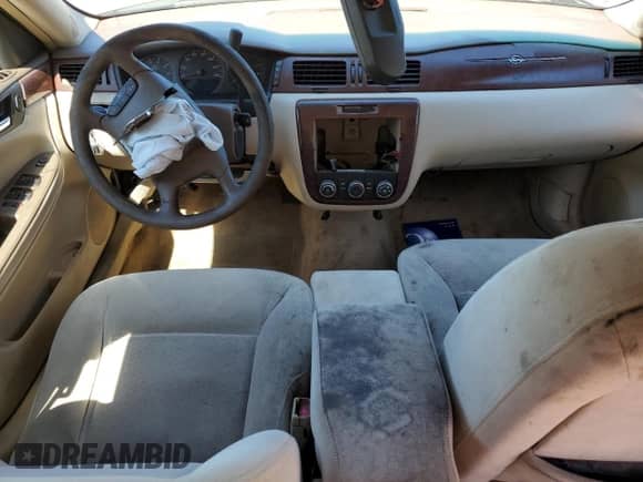 2007 Chevrolet Impala LS z VIN 2G1WB58K579142294, wystawiony jako Copart lot #86712075 z przebiegiem 219 087 mil mil oraz Szkoda całkowita • Salvage title. Historia ofert i sprzedaży dostępna na DreamBid. Obrazek 8.