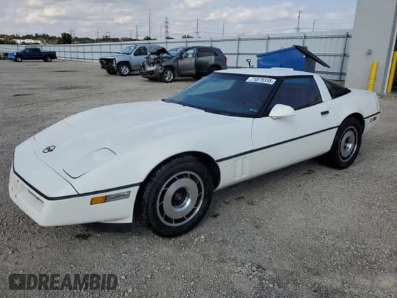 ✅ 1984 Chevrolet Corvette • VIN: 1G1AY0780E5151268 • Лот: 71879335. Опубликован ранее на Copart с пробегом 41 575 миль. Бесплатный доступ к архиву аукционных продаж из США и подробный отчёт об истории автомобиля на DreamBid. Изображение 1.