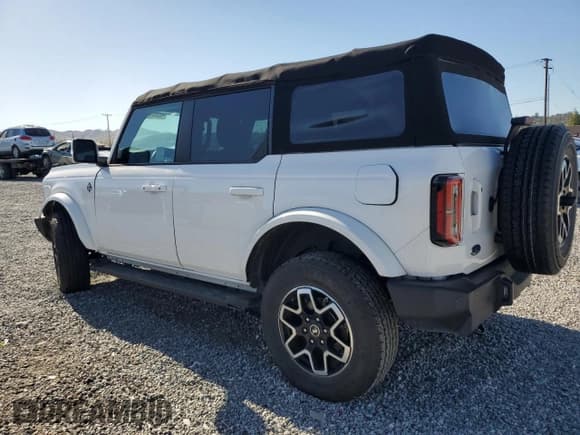 ✅ 2022 Ford Bronco • VIN: 1FMDE5DHXNLB79200 • Lot: 49372444. Listed on Copart with 50,686 mi. Free auction sales archive from the USA and detailed vehicle history report at DreamBid. Image 2.