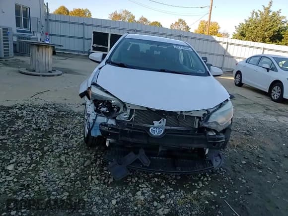 ✅ 2016 Toyota Corolla LE • VIN: 2T1BURHE2GC483699 • Lot: 82718885. Listed on Copart with 180,959 mi. Free auction sales archive from the USA and detailed vehicle history report at DreamBid. Image 14.