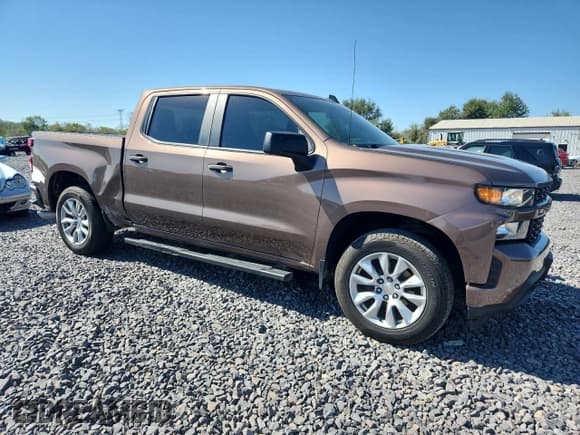 ✅ 2019 Chevrolet Silverado 1500 Custom • VIN: 3GCPYBEH2KG218845 • Lot: 80759565. Wystawiony na Copart z przebiegiem 156 379 mil. Bezpłatny archiwum sprzedaży aukcyjnych z USA i szczegółowy raport historii pojazdu na DreamBid. Zdjęcie 4.