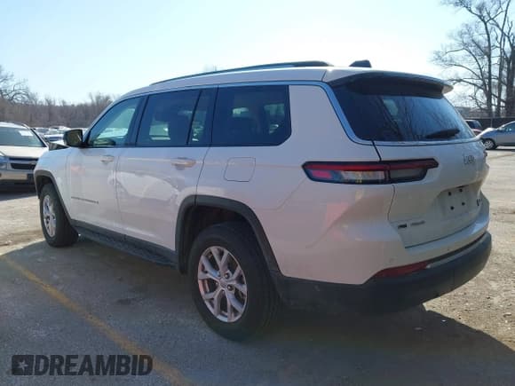 ✅ 2022 Jeep Grand Cherokee Limited • VIN: 1C4RJKBG8N8586661 • Lot: 41760327. Listed on IAAI with 43,894 mi. Free auction sales archive from the USA and detailed vehicle history report at DreamBid. Image 3.