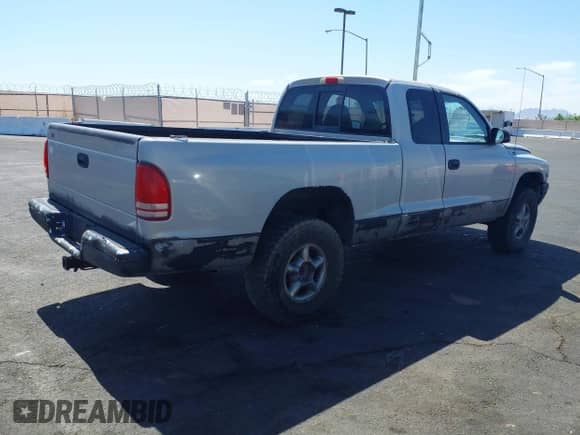 1997 Dodge Dakota с VIN 1B7GG23Y3VS264526, выставлен на аукционе IAAI как лот 42315730 с пробегом 234 112 миль миль и . История ставок и продаж доступна на DreamBid. Изображение 4.