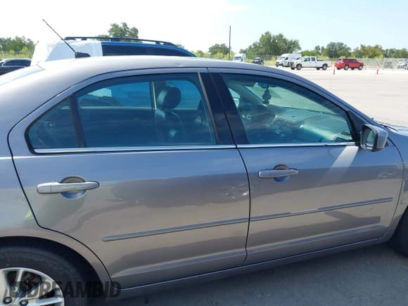 ✅ 2007 Ford Fusion SEL • VIN: 3FAHP02187R193907 • Lot: 43093698. Listed on IAAI with 193,873 mi. Free auction sales archive from the USA and detailed vehicle history report at DreamBid. Image 14.
