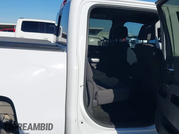 ✅ 2018 Chevrolet Silverado 1500 LT • VIN: 3GCPCREC2JG163338 • Lot: 43656262. Wystawiony na IAAI z przebiegiem 110 223 mil. Bezpłatny archiwum sprzedaży aukcyjnych z USA i szczegółowy raport historii pojazdu na DreamBid. Zdjęcie 8.