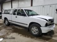 ✅ 2001 Chevrolet S-10 LS • VIN: 1GCDT19W018232008 • Lot: 91244925. Wystawiony na Copart z przebiegiem 61 003 mil. Bezpłatny archiwum sprzedaży aukcyjnych z USA i szczegółowy raport historii pojazdu na DreamBid. Zdjęcie 4.