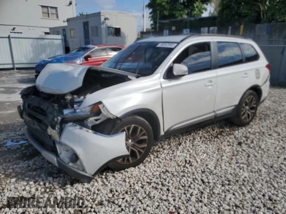 ✅ 2016 Mitsubishi Outlander SE • VIN: JA4AD3A34GZ018424 • Лот: 90843995. Опубликован ранее на Copart с пробегом Не указан. Бесплатный доступ к архиву аукционных продаж из США и подробный отчёт об истории автомобиля на DreamBid. Изображение 1.