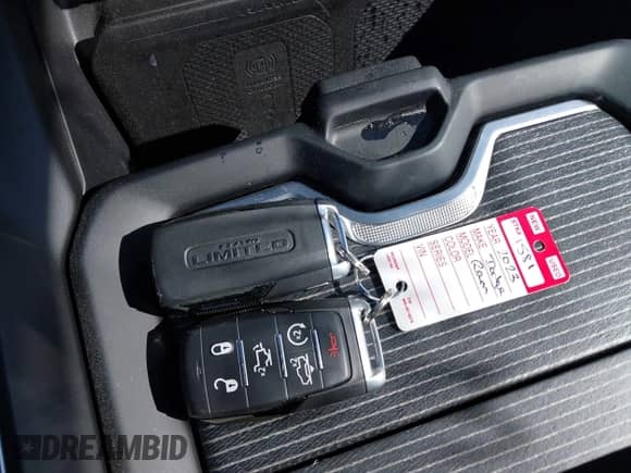 2023 Ram 1500 Limited с VIN 1C6SRFHT3PN635007, выставлен на аукционе IAAI как лот 42019635 с пробегом 27 829 миль миль и . История ставок и продаж доступна на DreamBid. Изображение 11.