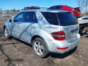 ✅ 2010 Mercedes-Benz M 350 • VIN: 4JGBB8GB0AA543476 • Lot: 41807516. Wystawiony na IAAI z przebiegiem 90 175 mil. Bezpłatny archiwum sprzedaży aukcyjnych z USA i szczegółowy raport historii pojazdu na DreamBid. Zdjęcie 3.