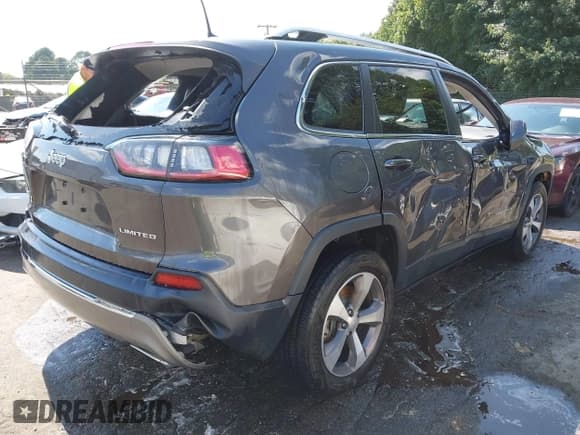 ✅ 2020 Jeep Cherokee Limited • VIN: 1C4PJMDN6LD612869 • Lot: 42702106. Listed on IAAI with Not provided. Free auction sales archive from the USA and detailed vehicle history report at DreamBid. Image 4.
