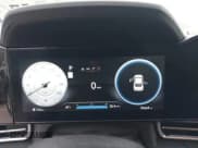 ✅ 2024 Hyundai Elantra SEL • VIN: KMHLM4DG5RU745182 • Lot: 43868357. Wystawiony na IAAI z przebiegiem 35 664 mil. Bezpłatny archiwum sprzedaży aukcyjnych z USA i szczegółowy raport historii pojazdu na DreamBid. Zdjęcie 7.