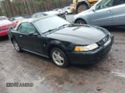 ✅ 2001 Ford Mustang Deluxe • VIN: 1FAFP444X1F113422 • Лот: 43840124. Опубликован ранее на IAAI с пробегом Не указан. Бесплатный доступ к архиву аукционных продаж из США и подробный отчёт об истории автомобиля на DreamBid. Изображение 1.