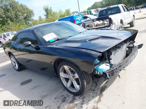 ✅ 2018 Dodge Challenger SXT Plus • VIN: 2C3CDZAG2JH219576 • Lot: 43261415. Wystawiony na IAAI z przebiegiem 135 266 mil. Bezpłatny archiwum sprzedaży aukcyjnych z USA i szczegółowy raport historii pojazdu na DreamBid. Zdjęcie 1.