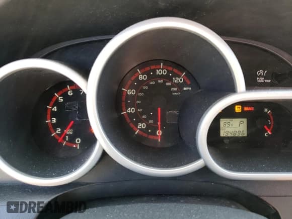 ✅ 2010 Toyota Matrix • VIN: 2T1KU4EE3AC475920 • Lot: 82258695. Listed on Copart with 194,896 mi. Free auction sales archive from the USA and detailed vehicle history report at DreamBid. Image 9.