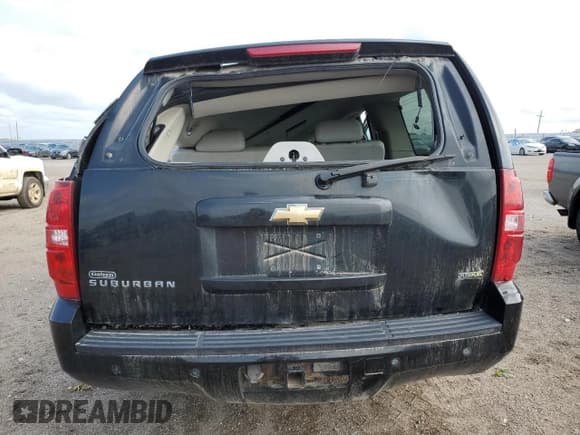 ✅ 2007 Chevrolet Suburban LTZ • VIN: 3GNFK16377G177721 • Lot: 66013204. Wystawiony na Copart z przebiegiem 226 713 mil. Bezpłatny archiwum sprzedaży aukcyjnych z USA i szczegółowy raport historii pojazdu na DreamBid. Zdjęcie 6.