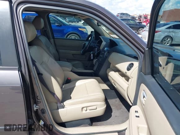 ✅ 2013 Honda Pilot EX-L • VIN: 5FNYF3H58DB003447 • Lot: 43400385. Listed on IAAI with 211,438 mi. Free auction sales archive from the USA and detailed vehicle history report at DreamBid. Image 5.