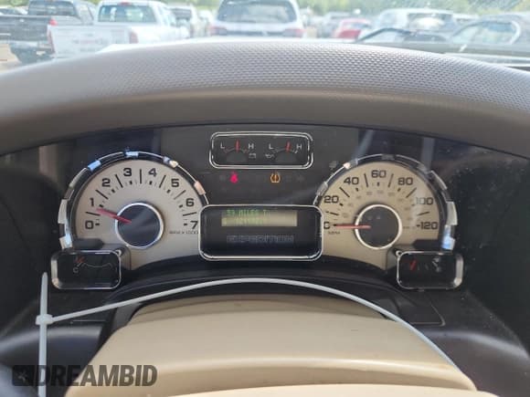 ✅ 2013 Ford Expedition XLT • VIN: 1FMJU1J57DEF47893 • Lot: 70182695. Listed on Copart with 121,192 mi. Free auction sales archive from the USA and detailed vehicle history report at DreamBid. Image 9.