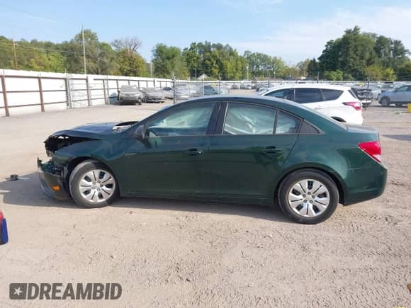 2014 Chevrolet Cruze LS с VIN 1G1PA5SH8E7115531, выставлен на аукционе IAAI как лот 43358149 с пробегом 27 542 миль миль и . История ставок и продаж доступна на DreamBid. Изображение 15.