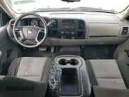 ✅ 2009 GMC Sierra 1500 SL • VIN: 2GTEC19C391114320 • Лот: 55406675. Опубликован ранее на Copart с пробегом 421 838 миль. Бесплатный доступ к архиву аукционных продаж из США и подробный отчёт об истории автомобиля на DreamBid. Изображение 8.