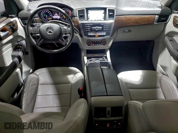 ✅ 2014 Mercedes-Benz M 350 • VIN: 4JGDA5HB9EA422492 • Лот: 94322165. Опубликован ранее на Copart с пробегом 144 480 миль. Бесплатный доступ к архиву аукционных продаж из США и подробный отчёт об истории автомобиля на DreamBid. Изображение 8.