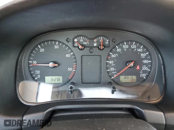 ✅ 2003 Volkswagen Jetta GLS • VIN: 3VWSP69M83M143614 • Lot: 62389785. Listed on Copart with 89,157 mi. Free auction sales archive from the USA and detailed vehicle history report at DreamBid. Image 9.