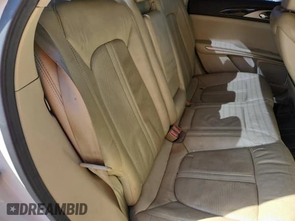 ✅ 2013 Lincoln MKZ • VIN: 3LN6L2GK6DR806012 • Lot: 82751055. Wystawiony na Copart z przebiegiem 196 273 mil. Bezpłatny archiwum sprzedaży aukcyjnych z USA i szczegółowy raport historii pojazdu na DreamBid. Zdjęcie 10.