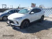 ✅ 2024 Buick Encore GX Sport Touring • VIN: KL4AMESL6RB189875 • Лот: 41780976. Опубликован ранее на IAAI с пробегом 22 969 миль. Бесплатный доступ к архиву аукционных продаж из США и подробный отчёт об истории автомобиля на DreamBid. Изображение 2.