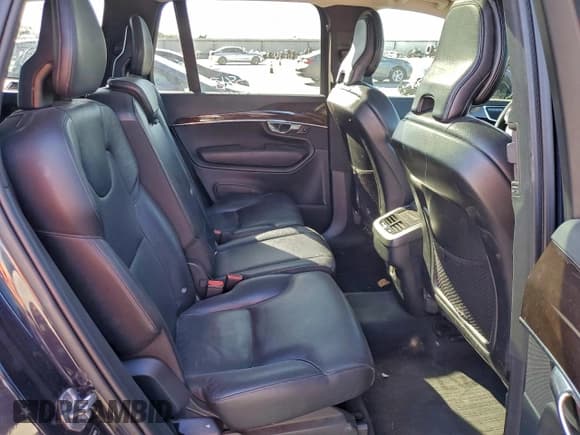 ✅ 2019 Volvo XC90 Momentum • VIN: YV4A22PKXK1419520 • Lot: 92231025. Listed on Copart with 111,169 mi. Free auction sales archive from the USA and detailed vehicle history report at DreamBid. Image 10.