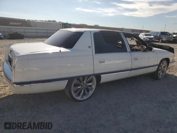 ✅ 1995 Cadillac DeVille • VIN: 1G6KD52BXSU231723 • Lot: 41523425. Wystawiony na Copart z przebiegiem Nie podano. Bezpłatny archiwum sprzedaży aukcyjnych z USA i szczegółowy raport historii pojazdu na DreamBid. Zdjęcie 3.