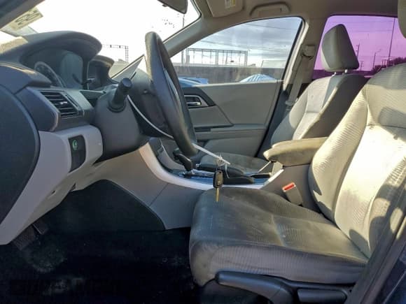 ✅ 2015 Honda Accord LX • VIN: 1HGCR2F36FA173834 • Lot: 95199555. Wystawiony na Copart z przebiegiem 143 641 mil. Bezpłatny archiwum sprzedaży aukcyjnych z USA i szczegółowy raport historii pojazdu na DreamBid. Zdjęcie 7.