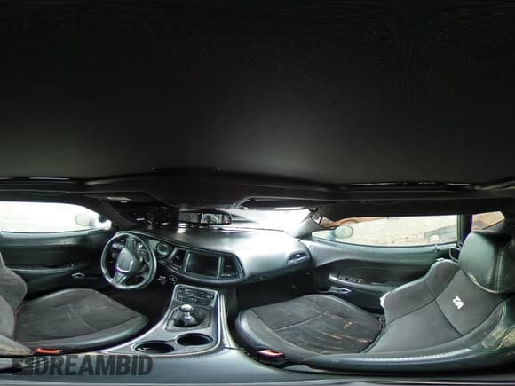 ✅ 2017 Dodge Challenger T/A 392 • VIN: 2C3CDZFJ9HH626048 • Lot: 54896805. Wystawiony na Copart z przebiegiem 95 339 mil. Bezpłatny archiwum sprzedaży aukcyjnych z USA i szczegółowy raport historii pojazdu na DreamBid. Zdjęcie 15.