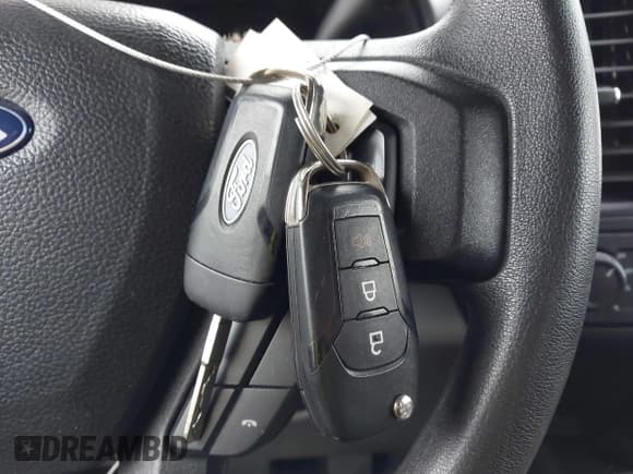 ✅ 2018 Ford F-150 XLT • VIN: 1FTEW1EP4JFD92673 • Lot: 43528980. Wystawiony na IAAI z przebiegiem 79 777 mil. Bezpłatny archiwum sprzedaży aukcyjnych z USA i szczegółowy raport historii pojazdu na DreamBid. Zdjęcie 11.