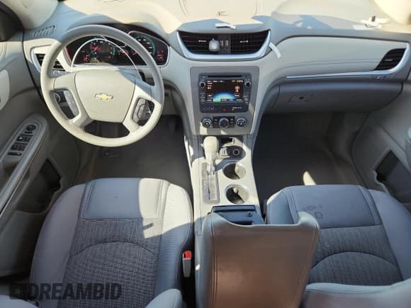 ✅ 2017 Chevrolet Traverse LS • VIN: 1GNKVFED5HJ144133 • Lot: 86885355. Wystawiony na Copart z przebiegiem 91 453 mil. Bezpłatny archiwum sprzedaży aukcyjnych z USA i szczegółowy raport historii pojazdu na DreamBid. Zdjęcie 8.