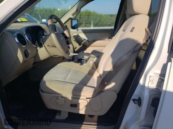 ✅ 2008 Ford Explorer Sport Trac XLT • VIN: 1FMEU51E38UA12340 • Лот: 68061895. Опубликован ранее на Copart с пробегом 146 014 миль. Бесплатный доступ к архиву аукционных продаж из США и подробный отчёт об истории автомобиля на DreamBid. Изображение 7.