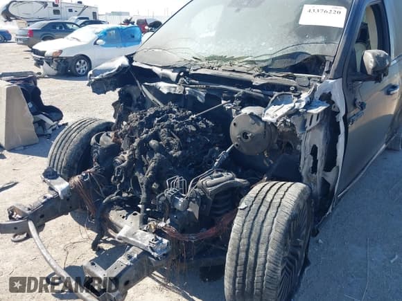 ✅ 2019 Lincoln Navigator Black Label • VIN: 5LMJJ3TTXKEL01012 • Lot: 43376220. Listed on IAAI with Not provided. Free auction sales archive from the USA and detailed vehicle history report at DreamBid. Image 6.