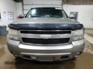 ✅ 2008 Chevrolet Suburban LTZ • VIN: 1GNFK16358J104959 • Lot: 79001024. Wystawiony na Copart z przebiegiem 210 476 mil. Bezpłatny archiwum sprzedaży aukcyjnych z USA i szczegółowy raport historii pojazdu na DreamBid. Zdjęcie 5.