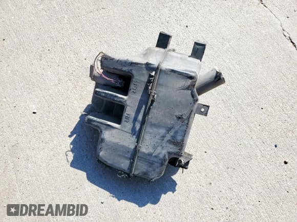 ✅ 2005 Infiniti G35 • VIN: JNKCV54E05M413259 • Lot: 80500905. Listed on Copart with Not provided. Free auction sales archive from the USA and detailed vehicle history report at DreamBid. Image 12.