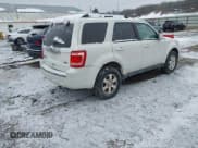 ✅ 2010 Ford Escape Limited • VIN: 1FMCU9EG1AKC78158 • Lot: 43740938. Wystawiony na IAAI z przebiegiem 239 017 mil. Bezpłatny archiwum sprzedaży aukcyjnych z USA i szczegółowy raport historii pojazdu na DreamBid. Zdjęcie 4.