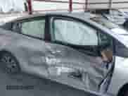 2021 Toyota Prius Limited z VIN JTDKAMFP9M3187986, wystawiony jako IAAI lot #43398563 z przebiegiem 38 772 mil mil oraz . Historia ofert i sprzedaży dostępna na DreamBid. Obrazek 6.