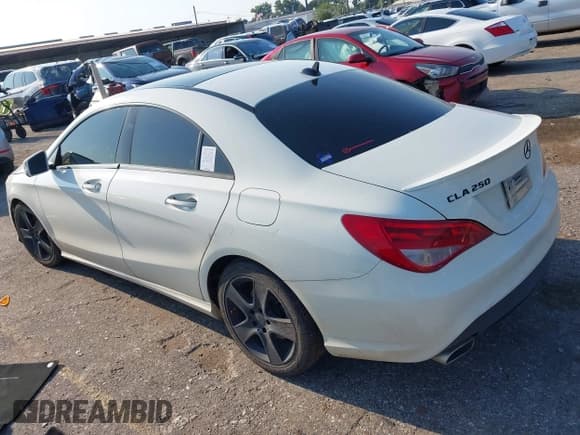 ✅ 2015 Mercedes-Benz CLA 250 • VIN: WDDSJ4GB0FN232197 • Lot: 43171313. Listed on IAAI with 116,732 mi. Free auction sales archive from the USA and detailed vehicle history report at DreamBid. Image 3.