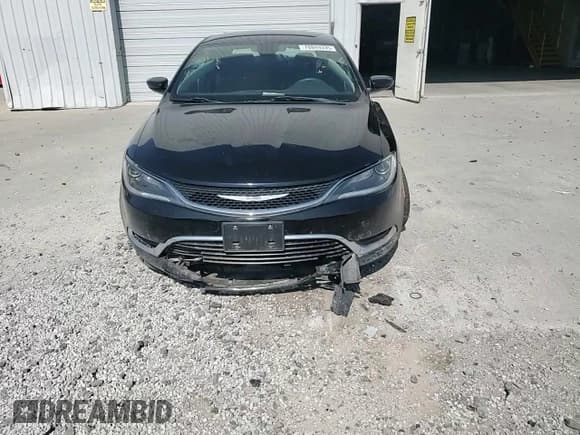 ✅ 2016 Chrysler 200 Limited • VIN: 1C3CCCABXGN139978 • Lot: 70849335. Wystawiony na Copart z przebiegiem 87 972 mil. Bezpłatny archiwum sprzedaży aukcyjnych z USA i szczegółowy raport historii pojazdu na DreamBid. Zdjęcie 13.